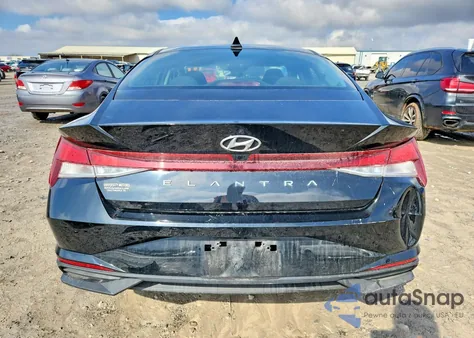 2022 Hyundai Elantra Sel z USA, uszkodzony, nr VIN KMHLS4AG9NU342939